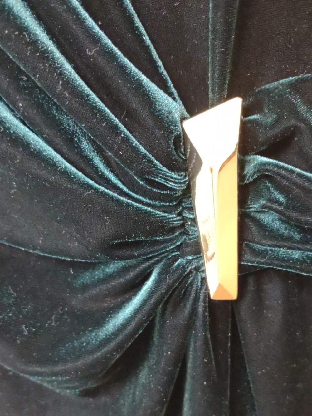 Calvin Klein Green Velvet V-Neck Dress with Gold V-Bar and Side Ruching NWOT - Picture 5 of 9